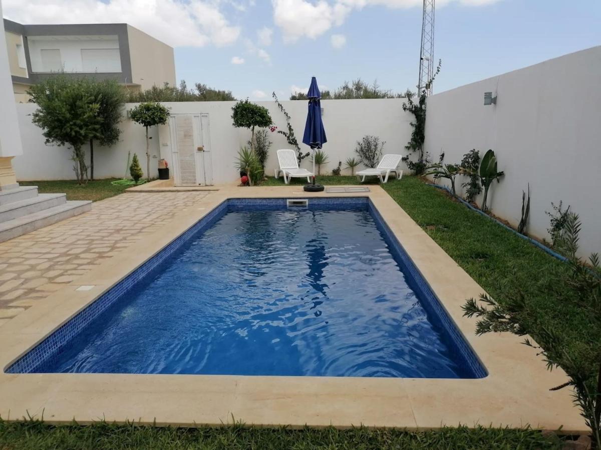 Houcem Villa *